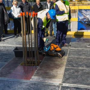 Kamien Wegielny umieszczenie tuby z aktem erekcyjnym w konstrukcji budynku 4 10 2013 4